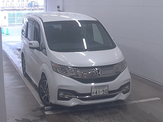 547 Honda Step wagon RP3 2016 г. (NAA Fukuoka)